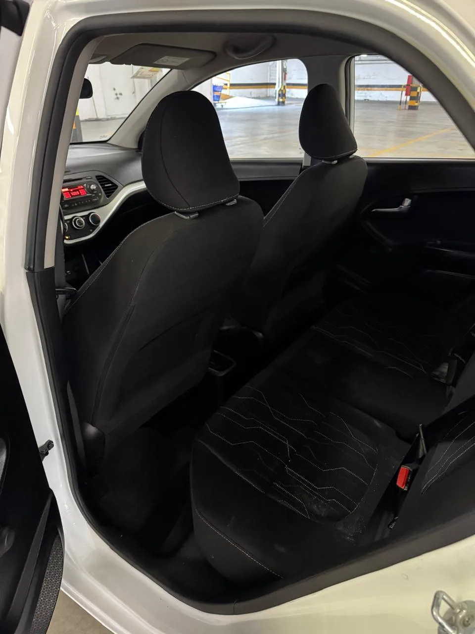 Kia Picanto EX 1.0 Flex 2016 — foto 7 de 10