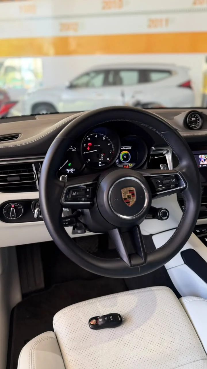 Porsche Macan 2.0 Turbo 2023 — foto 9 de 10