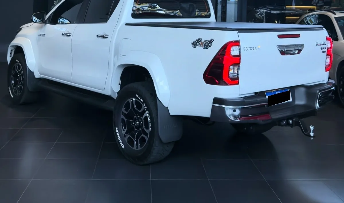 Toyota Hilux SRX Plus 4x4 2024 — foto 2 de 7